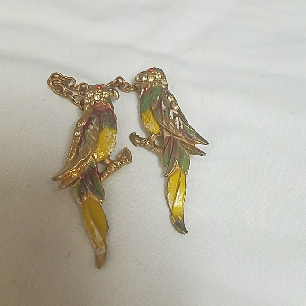 Vintage  parrot sweater pin